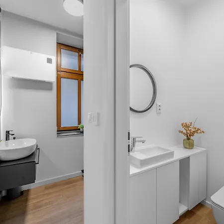 Moderný V Srdci Banskej Bystrice *